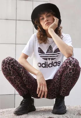 Produktbild von T-Shirt Adidas HK5186 für Damen