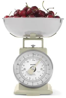 Immagine prodotto di Bilancia da cucina meccanica Salter Timeless, capacità 5 kg, quadrante analogico, color crema