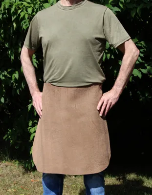 Produktbild von Lederschürze, Halbschürze echt Leder, STARK | 95-110 cm Umfang | ohne Tasche | als Grillschürze, Gartenschürze