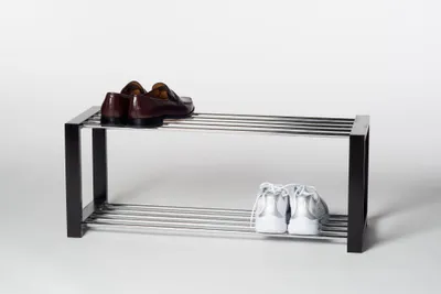 Produktbild von Schuhregal Luis schwarz verchromte Stangen für 8 Paar Schuhe