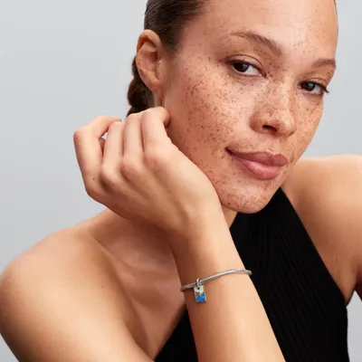 Produktbild von PANDORA Reise Charm-Anhänger Moments, 925er Silber, Opal