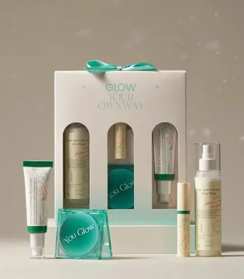 Obrázok produktu pre Axis-y - Glow Your Ownway Set - Rozjasňujúca sada pre zdravý vzhľad pleti - Tonikum 125 ml + Očné sérum 10 ml + Sérum 50 ml + Zrkadlo