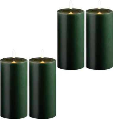 Produktbild von 4x LED Stumpenkerze mit Timer 6 Stunden grün Echtwachs LED warmweiß 7,5cm ø 15cm Höhe - 2 AA Batterien nötig LED Echtwachskerze mit Flackereffekt flammenlose Stumpenkerze LED Kerze groß