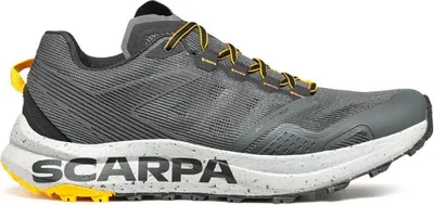 Trailrunning-Schuhe "Spin Planet" von Scarpa in Grau mit gelben Akzenten und rutschfester Sohle.