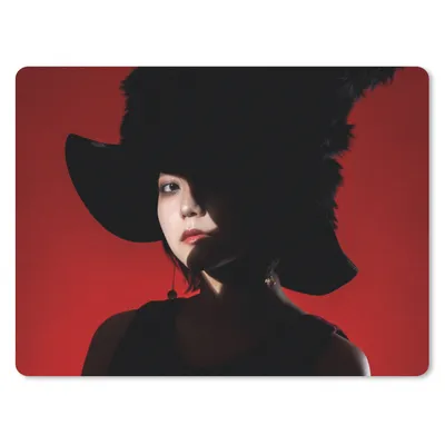 Produktbild von MuchoWow® Mauspad Mousepad Rot - Frau - Schwarz - Porträt 40x30 cm - Mousepads - Maus Mat - Pad - Mausunterlage - Anti Rutsch