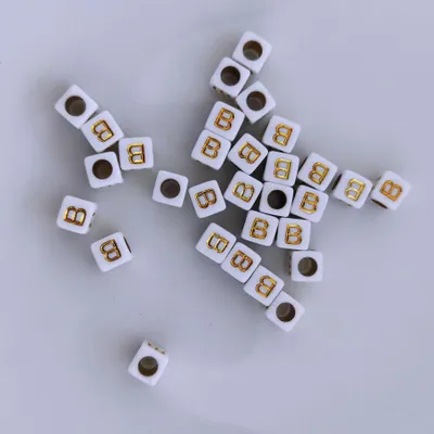 Image de Perles pour lettres, 30 pièces, 6x6 mm, blanc avec or, carré, lettre B