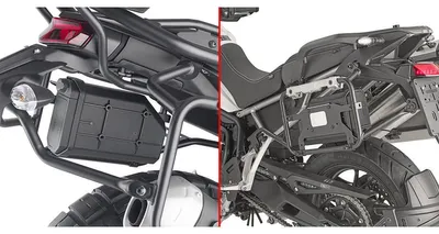 Obrázok produktu pre Súprava na upevnenie náradovej skrinky GIVI na nosič batožiny motocykla TRIUMPH Tiger 900