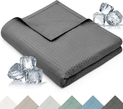 Produktbild von Blumtal Kühldecke 150x200 cm - Bambus Sommerdecke für Sofa & Bett, atmungsaktiv & kühlend – Dunkelgrau, ideal als Reisedecke- Dunkelgrau