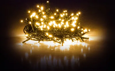 Obrázek produktu pro RETLUX RXL 214 Vánoční řetěz 300LED, celková délka kabelu 35 m, osvětlená část 30 m, počet LED 300, barva světla teplá bílá, vhodný pro venkovní i vnitřní použití, krytí IP 44