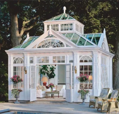 Immagine prodotto di Casa Padrino Luxury Garden House White 472 x 396 x H. 548 cm - Padiglione da giardino in ferro battuto - Villa da giardino con vetrate - Nobile & Magnifico