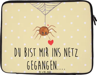 Produktbild von Mr. & Mrs. Panda Laptophülle Spinne Agathe Liebe 27 x 36 cm - Gelb Pastell - Geschenk, Laptoptasche, Liebesbeweis, Laptop Sleeve, Tasche, Verliebt, Hülle, Liebesgeschenk