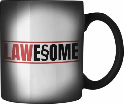 Produktbild von Trendation - Jura Farbwechsel Zauber-Tasse Geschenk Spruch Jurist Geschenkidee Anwalt Jura-Studium Lustige Sprüche Staatsexamen Lawesome (Schwarz)