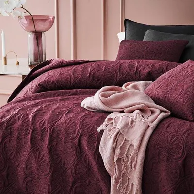 Zdjęcie produktu dla Unyqoos® Kołdra dekoracyjna, pikowana, 220 x 240 cm, kolor bordowy, 100% poliester – duża kołdra idealna do łóżka i sofy, idealna do łóżek dwuosobowych