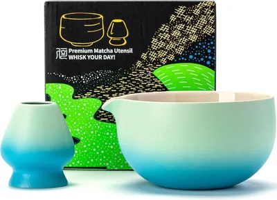 Zdjęcie produktu dla Japońska ceramiczna miska matcha 530 ml z niebiesko-białym gradientem kolorów