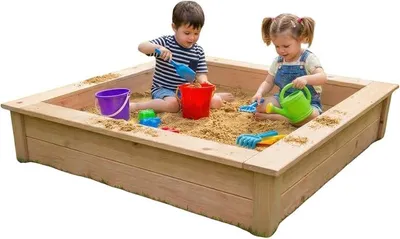 Imagen del producto de Caja de arena para jardín, modelo "Natur Fichte", de 170x170 cm, con tablones de 28 mm, marca CLAMARO
