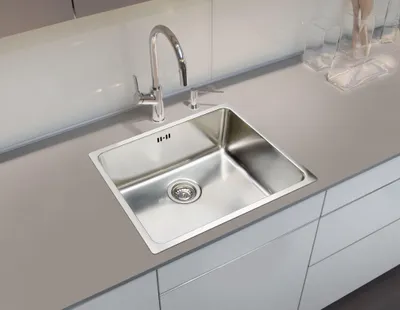 Imagen del producto de Fregadero de cocina, de un solo seno, en acero inoxidable satinado.