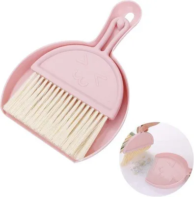 Immagine prodotto di Mini aspirapolvere con set di spazzole, aspirapolvere da tavolo portatile, piccoli aspirapolvere, set aspirapolvere con setole morbide, aspirapolvere rosso per la pulizia della casa, per l'ufficio e la cucina.