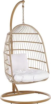 Produktbild von BELIANI Hängesessel mit Metallgestell Beige Flechtseil inklusive 2 Kissen Hängestuhl Korb Wohnzimmer Terrasse Balkon Modernes Design