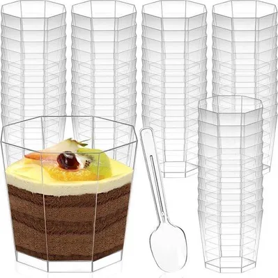 Produktbild von Kleine Dessertbecher 160ml transparent mit Deckel und Löffel