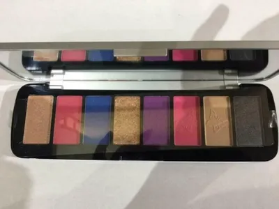 Produktbild von Makeup Revolution Precious Glamour Eyeshadow Palette Party Ready 11 Gr