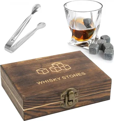 Obrázok produktu pre Sada 9 kusov žulových kociek na whisky UNIQ v elegantnej drevenej krabičke s kliešťami a vreckom na uloženie