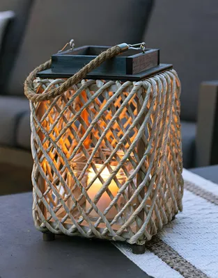 Produktbild von Laterne "Sincere" aus Holz, schwarz & Maisstroh, Windlichtglas, Holzlaterne, Kerzenhalter