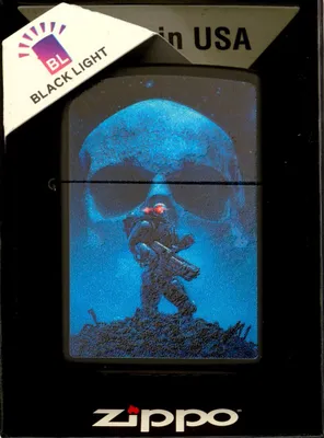 Produktbild von Zippo Feuerzeug Space Soldier Schwarzlicht-Design