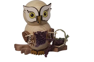Produktbild von Drechslerei Kuhnert - Räucherfigur Eule am Stricken - Größe ca. 15cm, für Räucherkerzen Größe M (Standard) - 37211