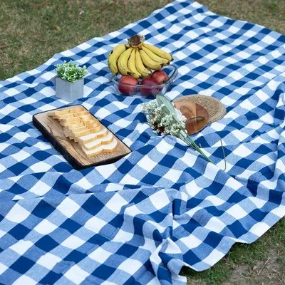 Immagine prodotto di Ibenzoa® Tovaglia in cotone 140x240 cm – resistente, a quadri blu, 100% cotone, 220 g/m², protegge da graffi e macchie, facile da pulire