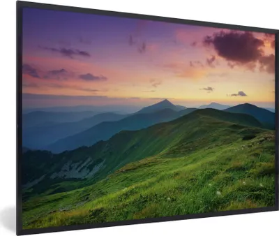 Produktbild von MuchoWow® Gerahmtes Poster Berg - Gras - Landschaft - Abend 90x60 cm - Poster mit Schwarzem Bilderrahmen Wandposter Rahmen Foto Bilder - Fotorahmen - Foto-Plakat