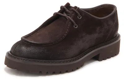 Imagen del producto de P7830. Zapatos de gamuza para hombre, modelo "allacciata" de Doucal's, color marrón