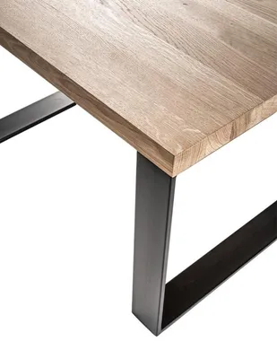 Immagine prodotto di Moderno tavolino quadrato con piano in legno e struttura in metallo