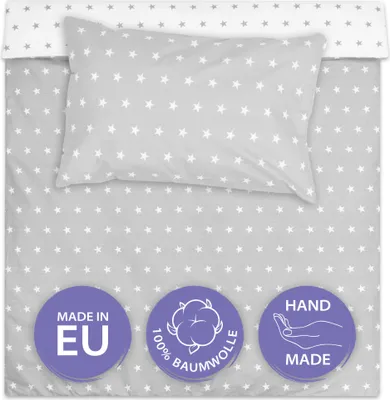 Produktbild von Kinderbettwäsche 90x120 doppelseitige Babybettwäsche Bettwäsche Baby Set 2 teilig mit Kissenbezug handgenäht 100% Baumwolle (Set 2tlg., Weiß/Grau mit Sternen)