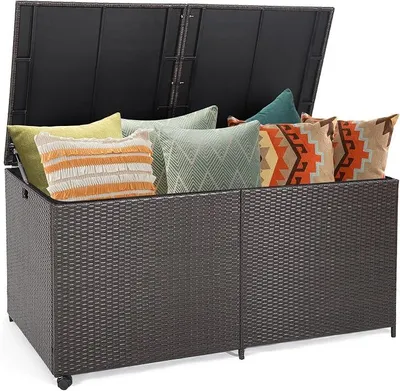 Imagen del producto de 662 L. Caja de almacenamiento de polietileno con diseño de ratán, ideal para exteriores. Caja para cojines de jardín con 2 ruedas universales. Armario de jardín con cubierta impermeable con cremallera. Dimensiones: 150 x 77 x 73 cm