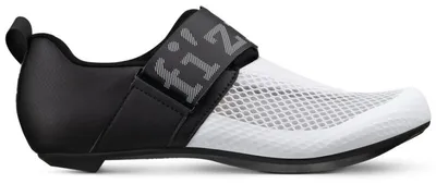 Obrázek produktu pro Tretry Fizik Transiro Hydra triatlon bílá-černá velikost 46 TRR5PMR1K201046