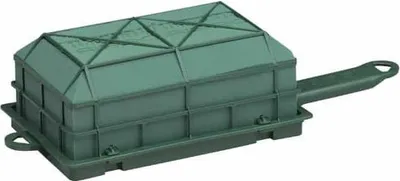 Produktbild von OASIS® Nass-Steckmasse AMANTA für Blumengestecke, Griff, Gitter, Kunststoffunterlage, grün, 31x13,5x9cm - Nasssteckschwamm