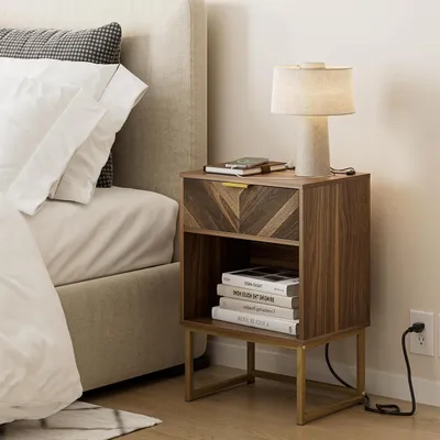 Image de Table de chevet avec prise électrique - Table d'appoint avec tiroir - Rangement et recharge - Compartiment de rangement ouvert - 40 x 65 cm - Bois de noyer