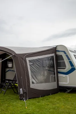 Produktbild von 2-teiliges Seitenwand-Set Sky Link für Markisen mit Wind- und Sichtschutzfunktion