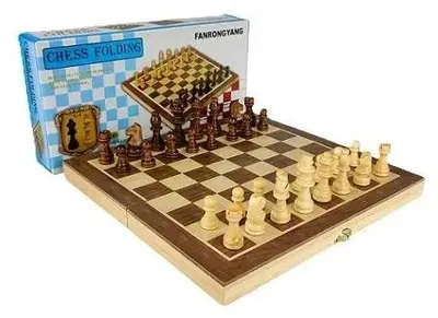 Obrázok produktu pre Prémiový magnetický drevený šach 29,5*29,5 cm