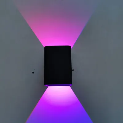 Produktbild von 4 x Moderne RGB Led Wandleuchte 5W 16 Farben Dimmbar Schwarz Innenwandleuchten Mit Fernbedienung Wandbeleuchtung Für Wohnzimmer Schlafzimmer Flur.