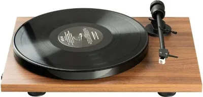 Obrázok produktu pre Pro-Ject E1 BT, Gramofón s remeňovým pohonom, Poloautomatické, Čierna, Vlašský orech, 33,45 ot/min, 33,45 ot/min, 65 dB