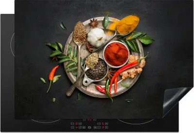Produktbild von KitchenYeah© Herdabdeckplatte Gewürze - Teller - Pfeffer - Schwarz - Löffel - Silber , 78x52cm, Küche Deko, Glaskeramikkochfeld Herdabdeckung, Abdeckplatte fùr Kochfeld