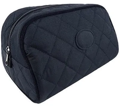 Zdjęcie produktu dla Eleganckie kosmetyczki Gequilt w kolorze niebieskim, wykonane z wysokiej jakości materiałów