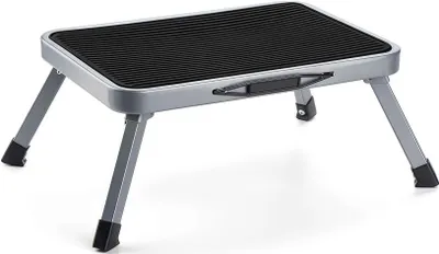 Produktbild von Klappbarer Tritthocker, Faltbarer Trittleiter, Rutschfest, Maximale Belastung 150KG, Fußhocker für Küche Badezimmer Wohnmobil