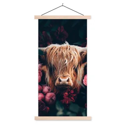 Produktbild von MuchoWow® Textilposter Kuh - Schottischer Hochländer - Blumen - Botanisch 60x120 cm mit holzfarbenen Rahmen - Holz