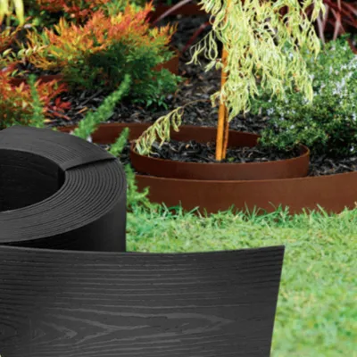 Image de GARDENIX WoodBorder Bordure de gazon flexible imitation bois, longueur 10 m, hauteur 8-13 cm - Black / 13 cm