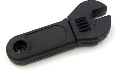 Produktbild von Onlineworld2013 Schraubenschlüssel Werkzeug Handwerk in Schwarz Funny USB Stick 64 GB USB 3.0