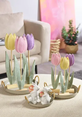 Zdjęcie produktu dla Tulipany filcowe 40 cm, 3 szt., różowy/żółty/fioletowy, na naturalnej podstawek drewnianej do dekoracji stołu
