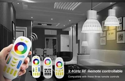 Immagine prodotto di Lampadina LED MR16 12 V 4 W RGB+CCT RF 2,4 GHz Fut104 Fut104