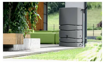 Produktbild von Regentonne Eckig 350 Liter - XXL Regenfass mit Öffnung und Deckel - platzsparende Form - Frostsicher aus Kunststoff - Regenwassertonne für den Garten (Grau)
